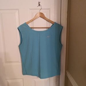 Nike tennis boxy top